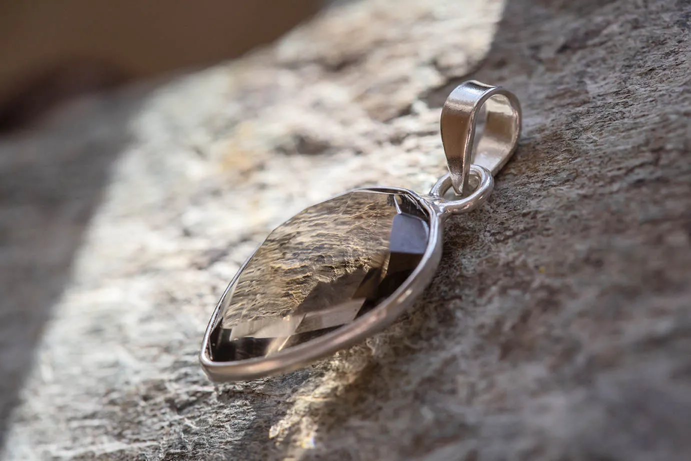 Přívěsek kouřový křišťál