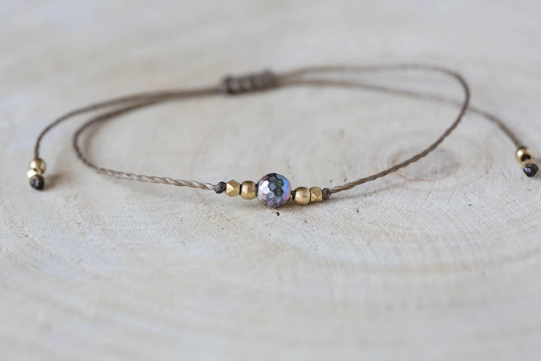 Náramek s hematitem