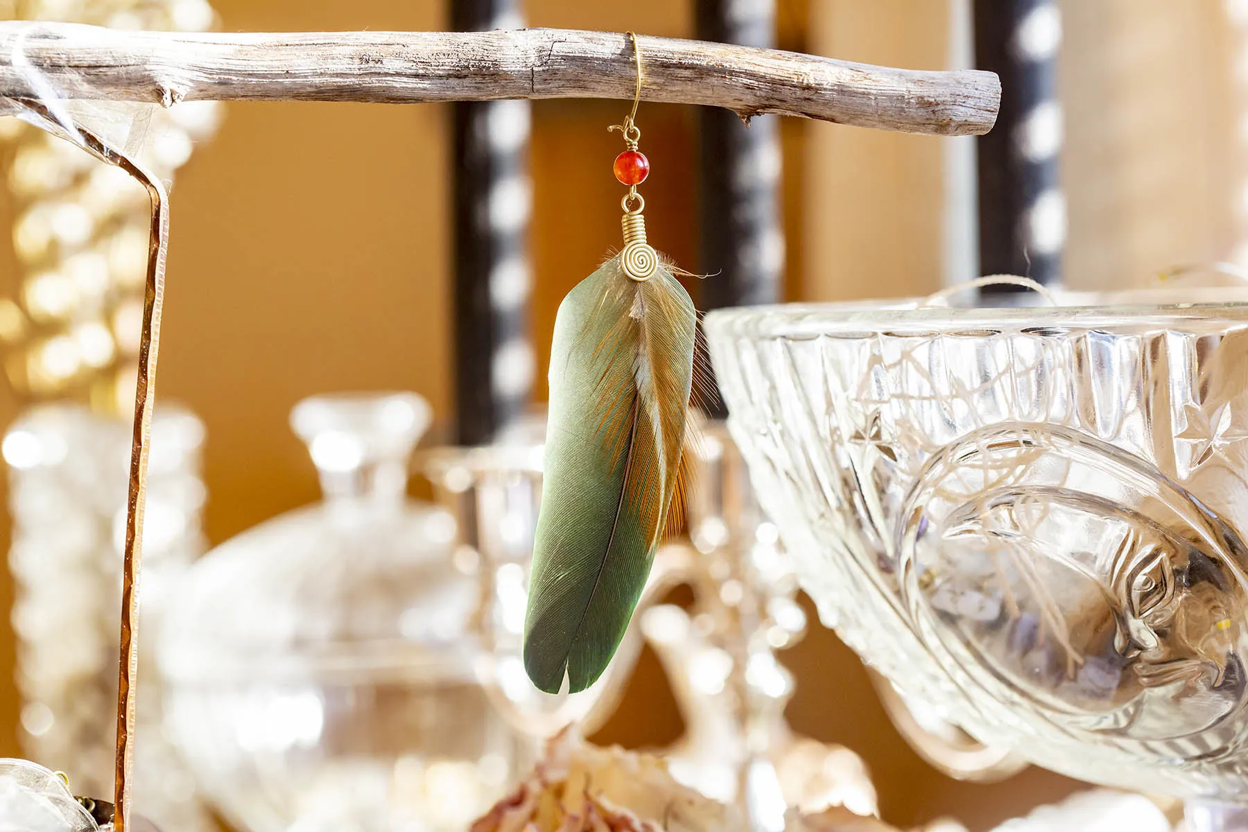 Náušnice peříčko s karneolem