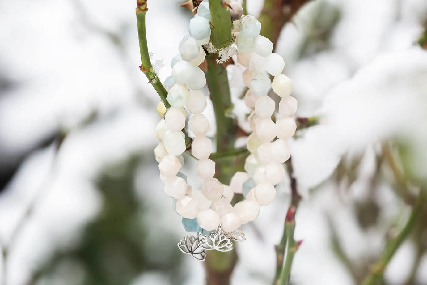 Náramek s morganity - S