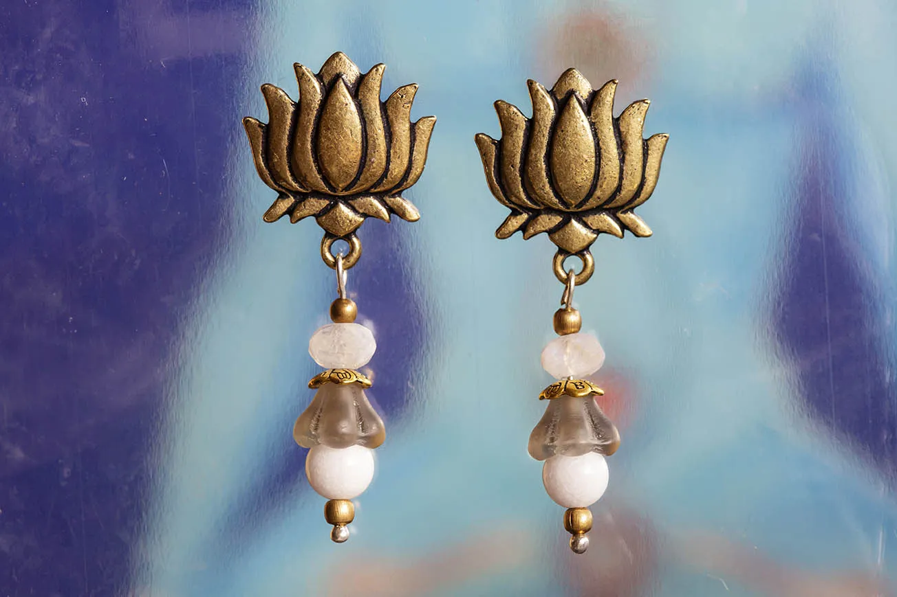 Náušnice lotosy s drahokamy