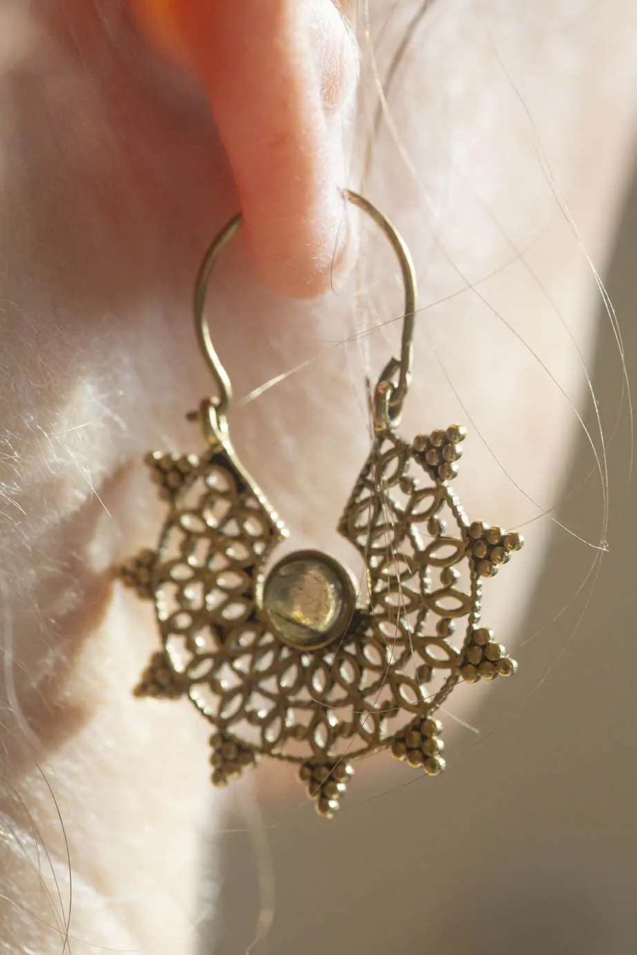 Náušnice kámen ve zdobné pavučině - Tygří oko