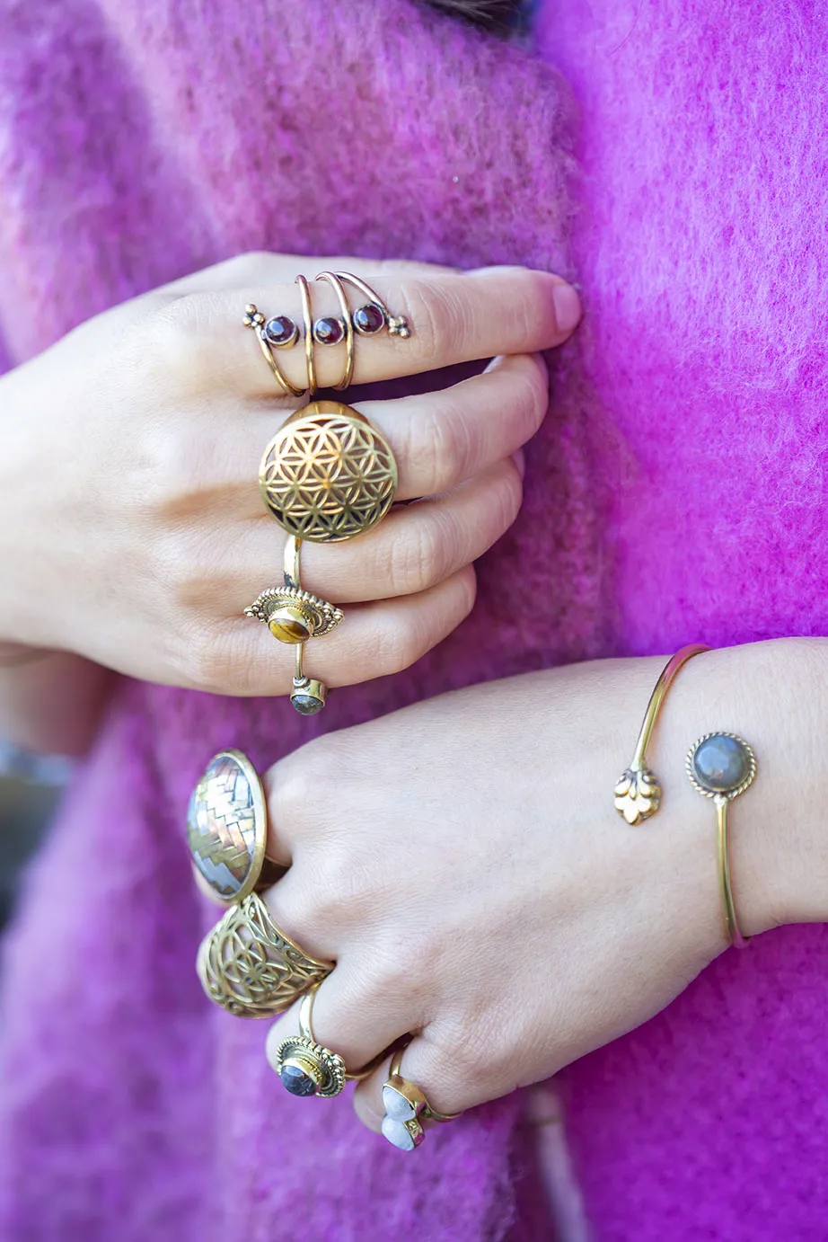 Prsten mozaika tří barev