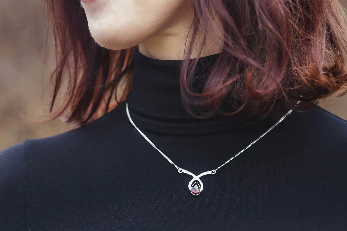 Náhrdelník s granátem