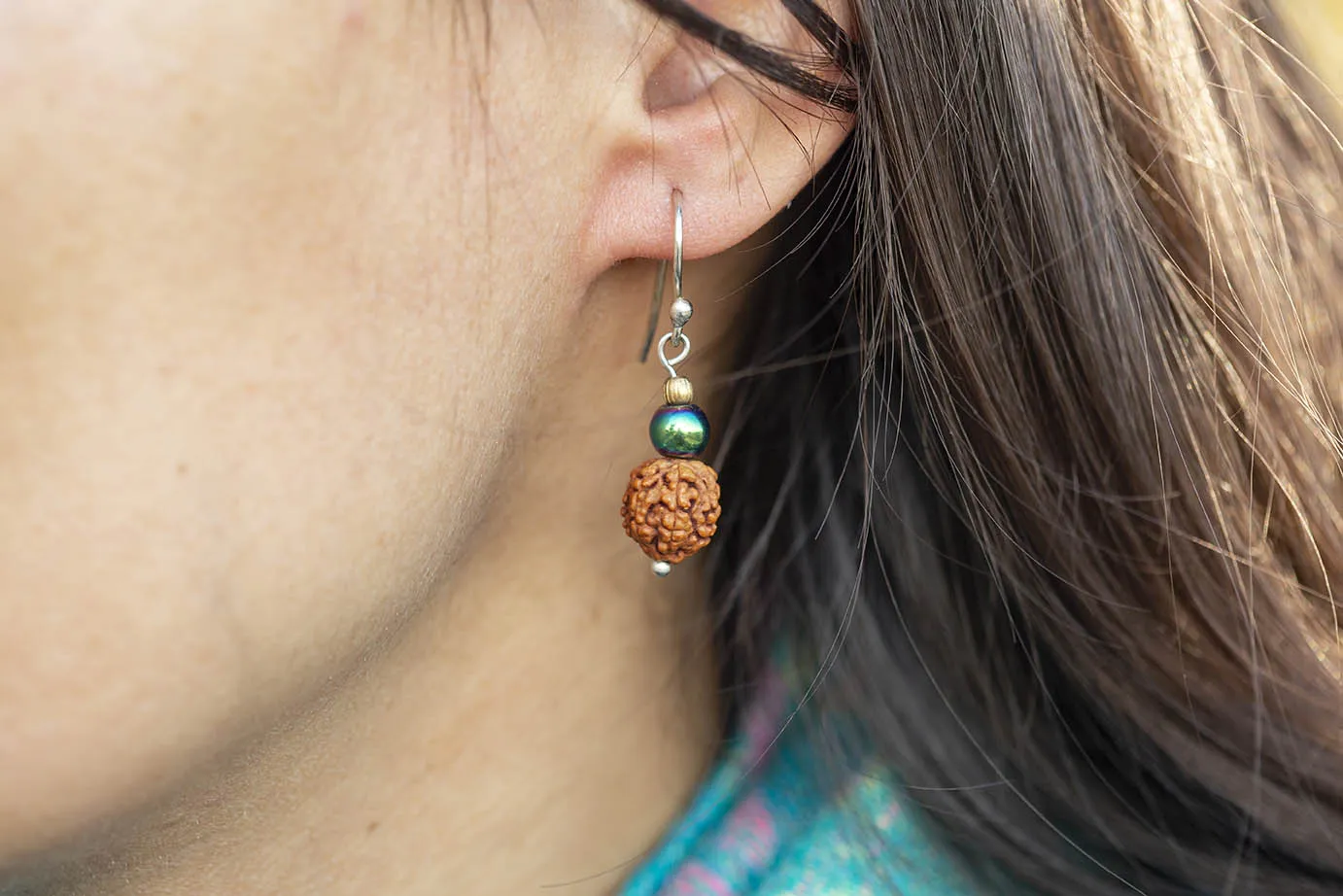 Náušnice s rudrakshou a hematitem