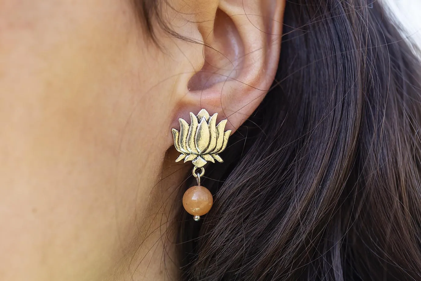 Náušnice lotosy s karneoly