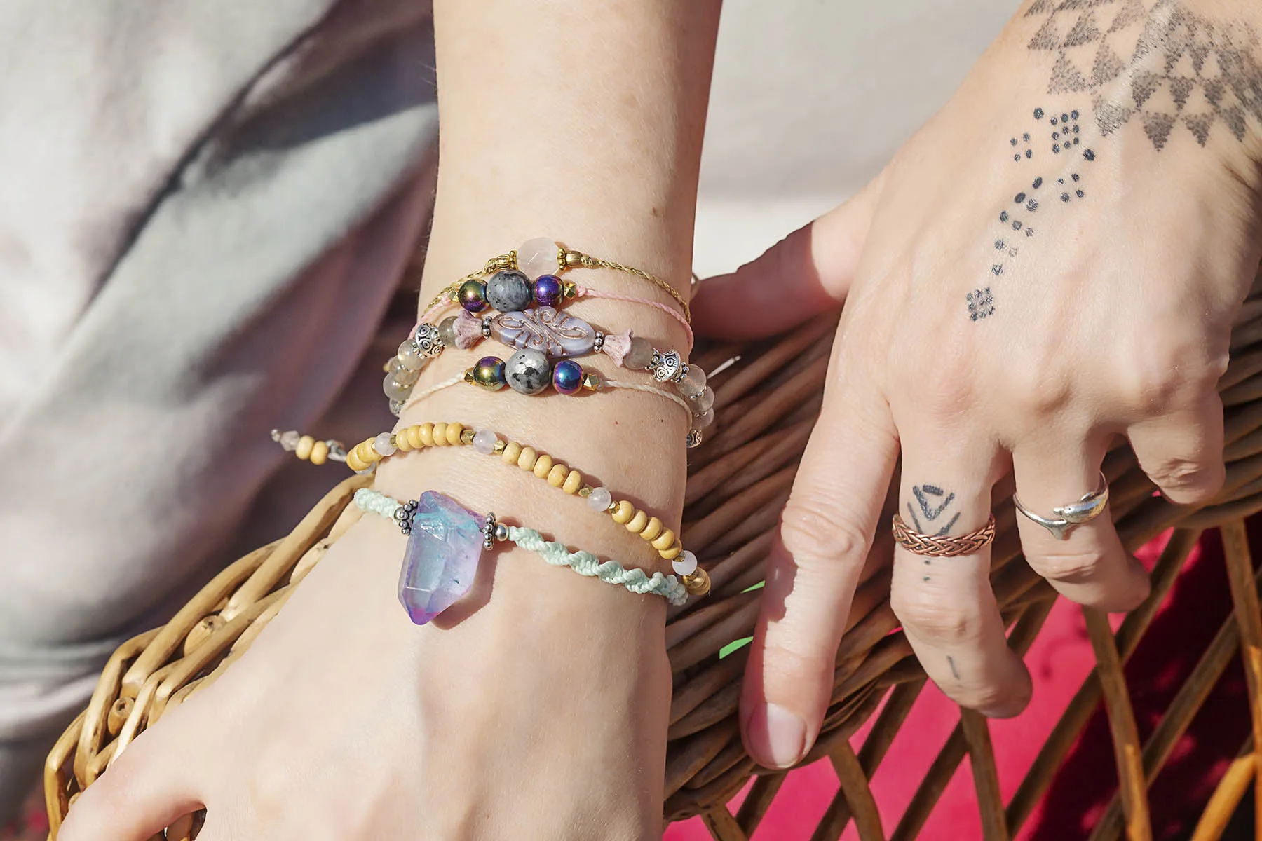 Náramek s labradoritem a hematity