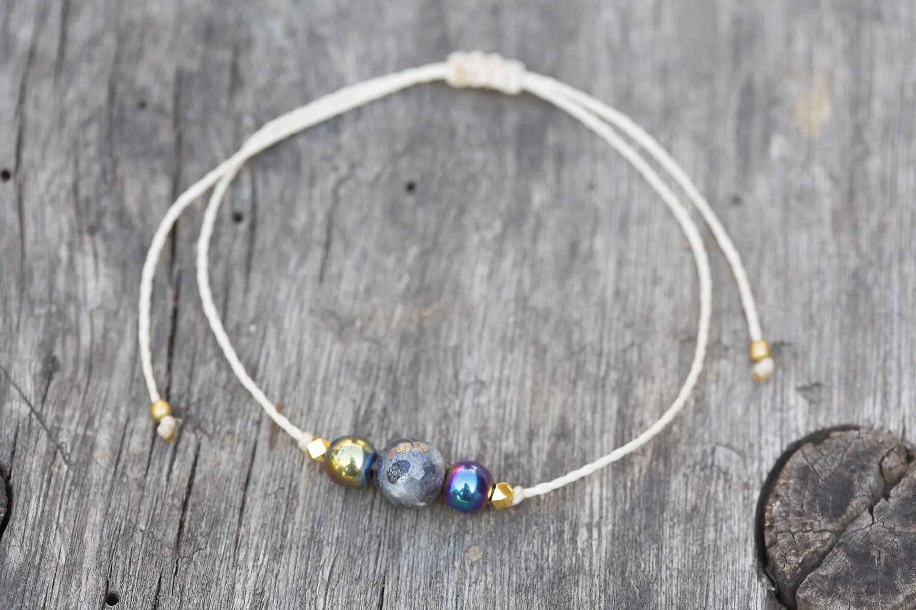 Náramek s labradoritem a hematity