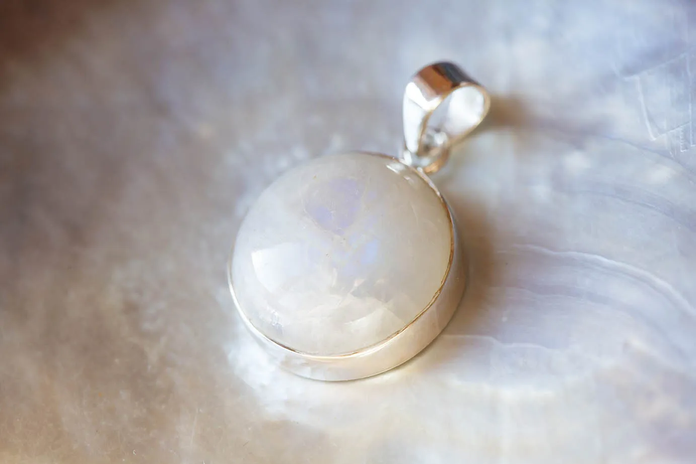 Přívěsek měsíční kámen