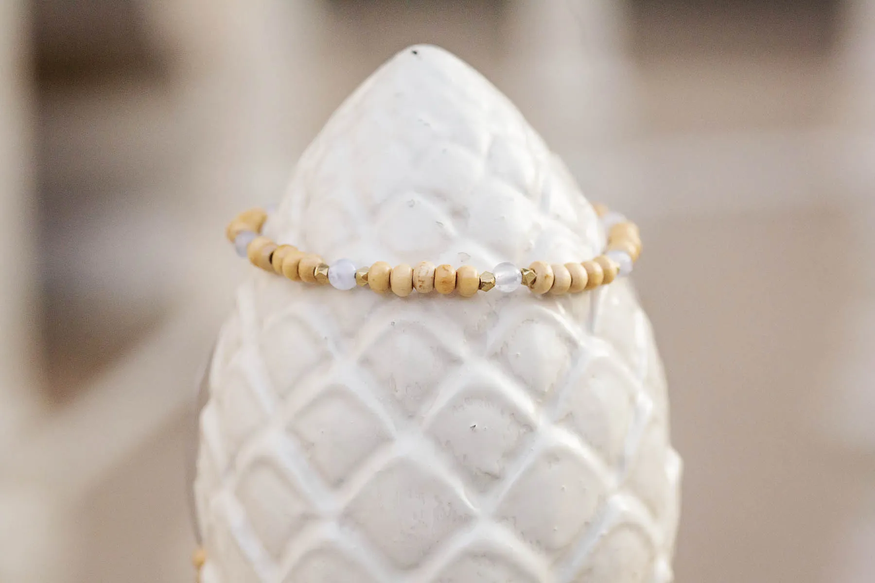 Náramek s měsíčním kamenem