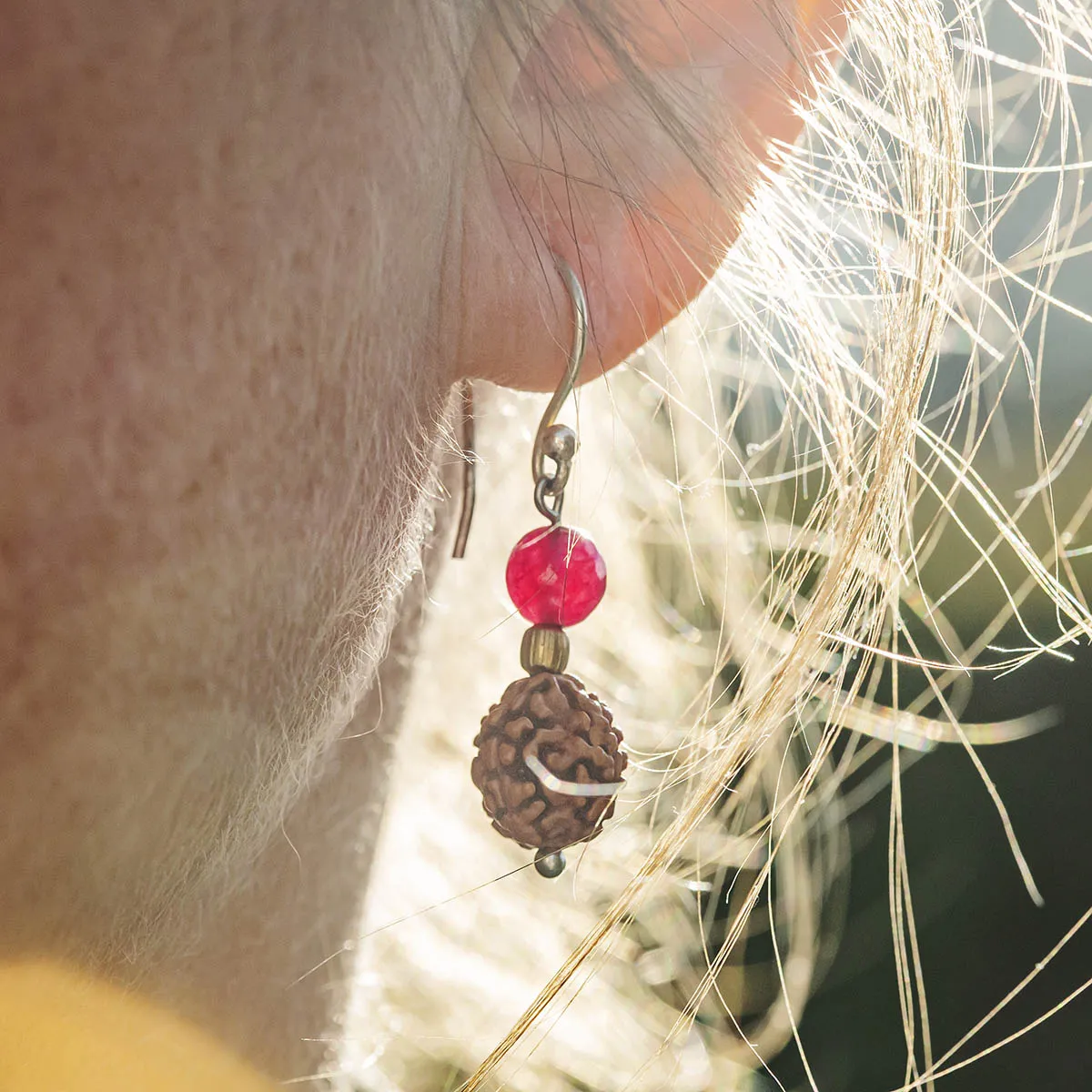 Náušnice rubín a rudraksha