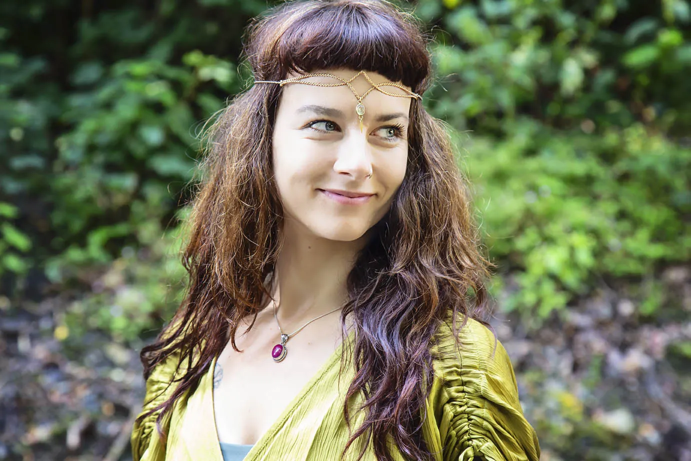 Přívěsek indický rubín