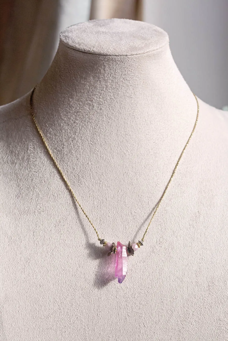 Náhrdelník s křišťálem