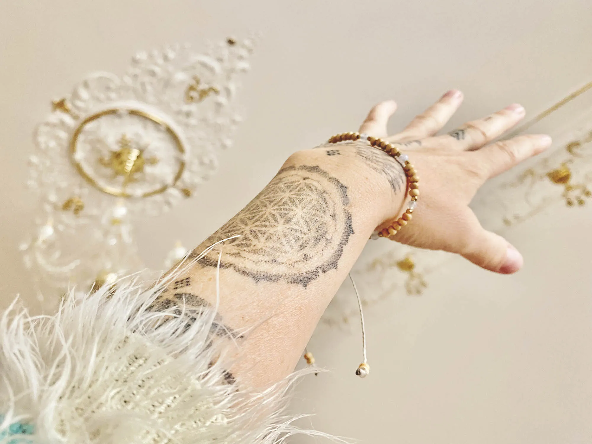 Náramek s měsíčním kamenem