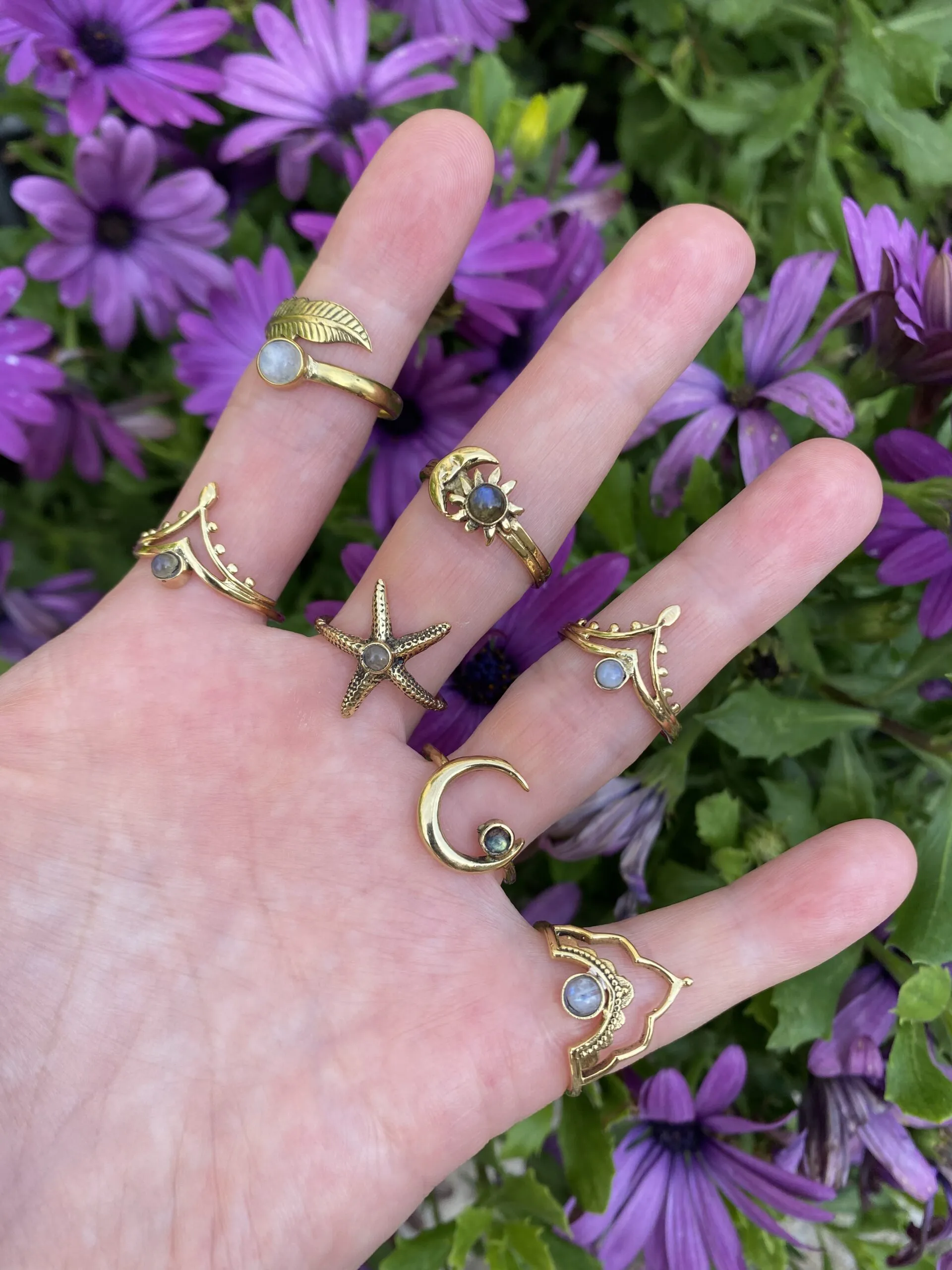 Prsten pírko s měsíčním kamenem