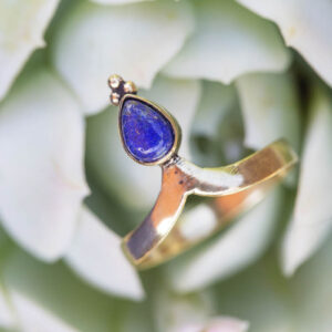 Prsten s lapisem lazuli